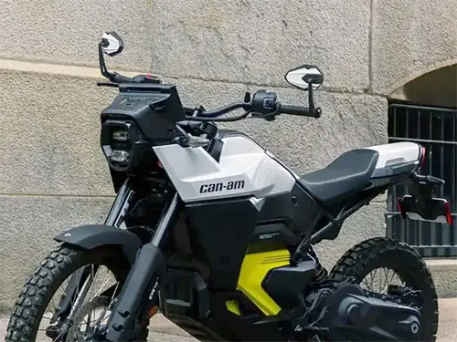 KiWAV 4Rizz bar end mirrors white mounted on a Origin electirc motorcycle