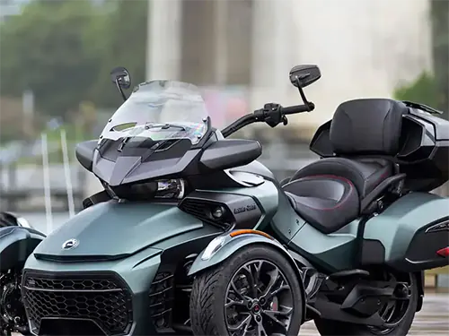 KiWAV Stark bar end mirror mounted on a Can-Am Spyder F3 3-wheel vehicle