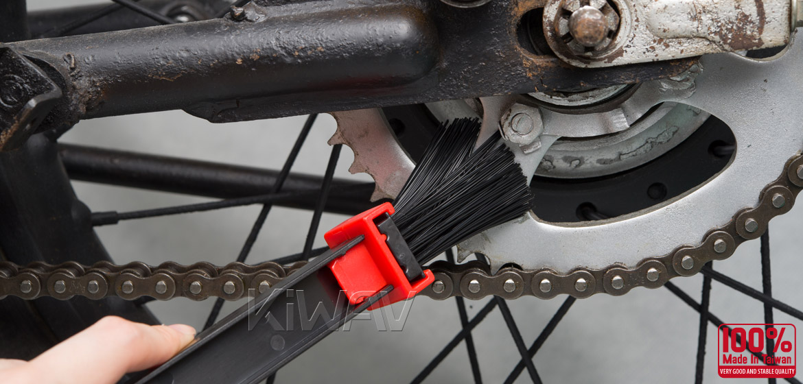 KiWAV motorcycle chain scrubber 3 way brush